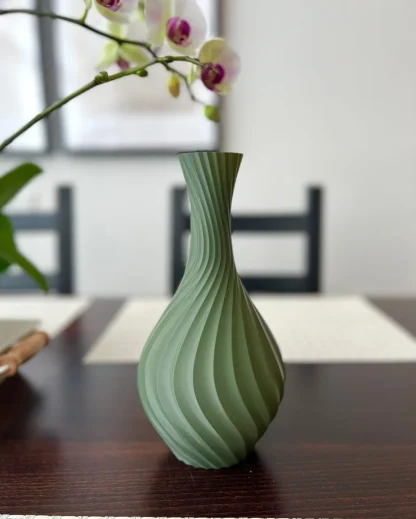 Elegant Spiral Vase